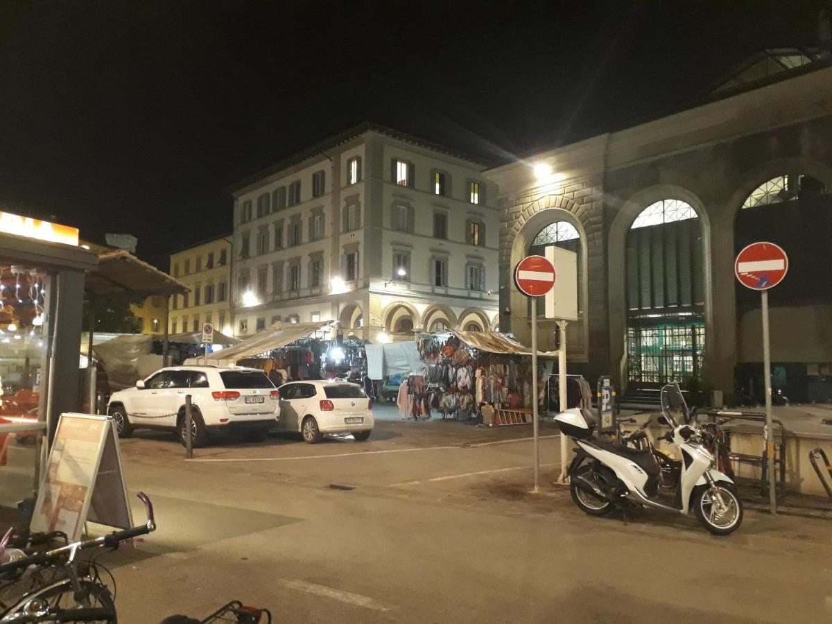 Panoramic Suite Near Duomo And Station Florencia Exterior foto